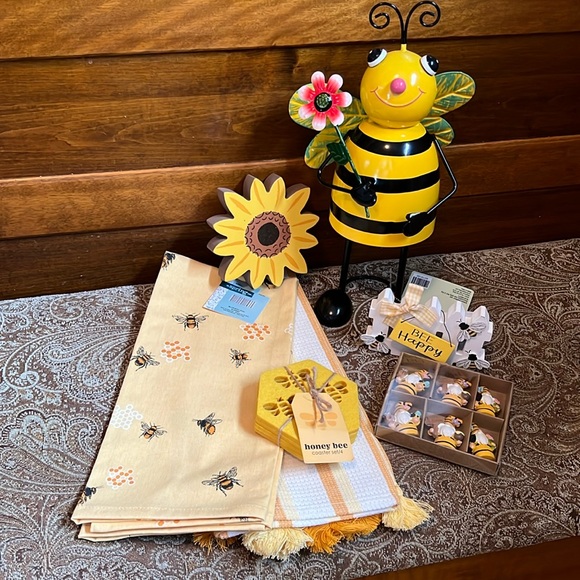 Accents | Bumblebee Kitchen Towels Decor Sunflower Gnomes 5 Piece Set ...